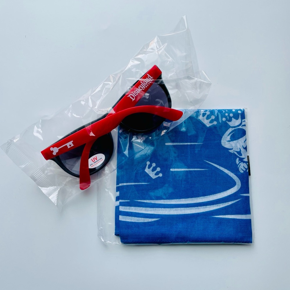 NWT Disneyland Magic Key Sunglasses Exclusive & Funko Bandana Handkerchief Blue